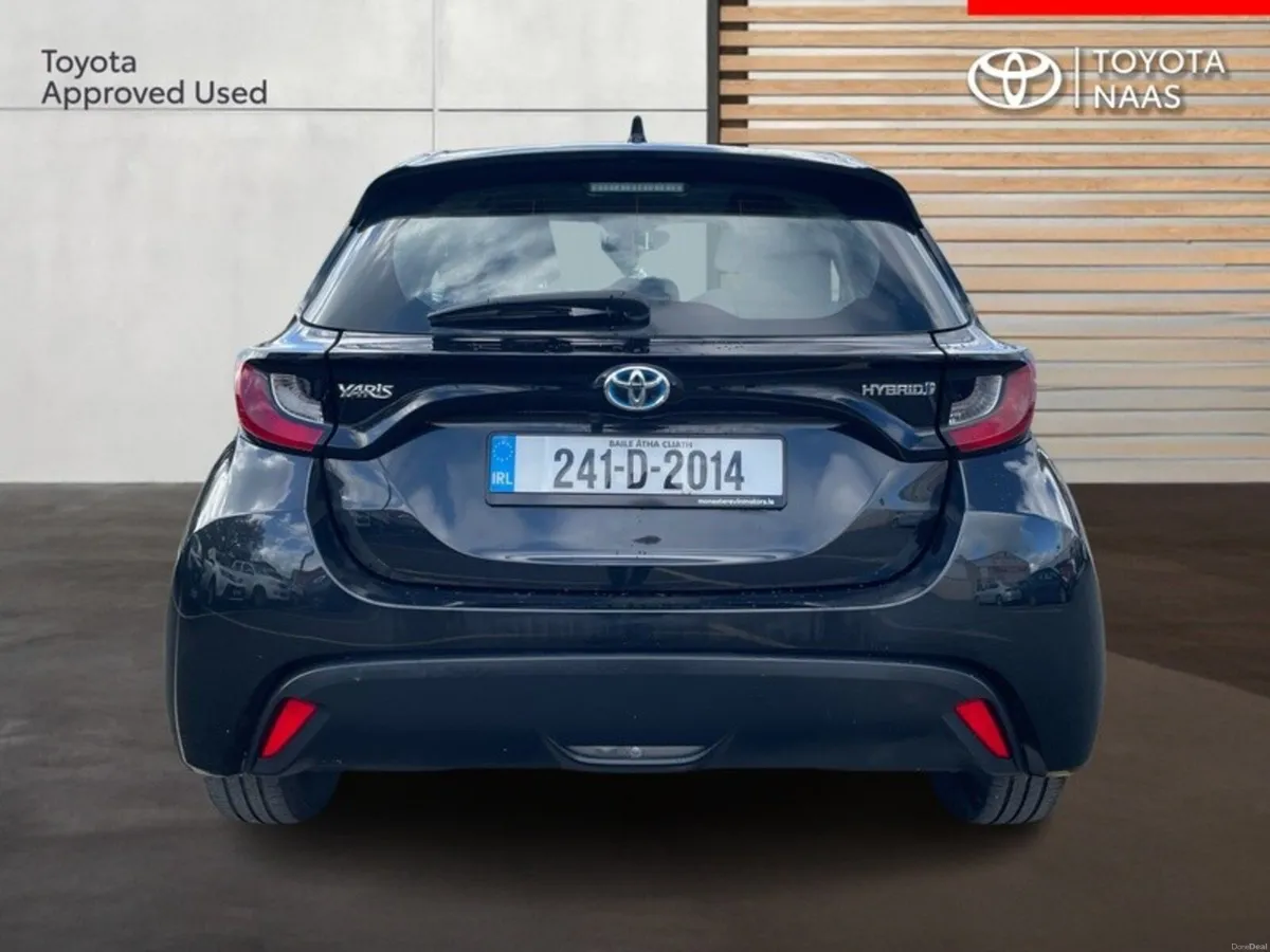 Toyota Yaris YARIS 1.5 HYBRID LUNA - Image 4