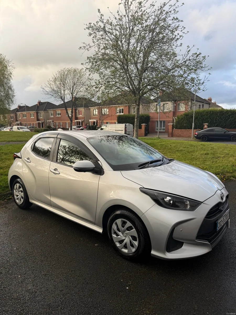 Toyota Yaris Hybrid - Image 3