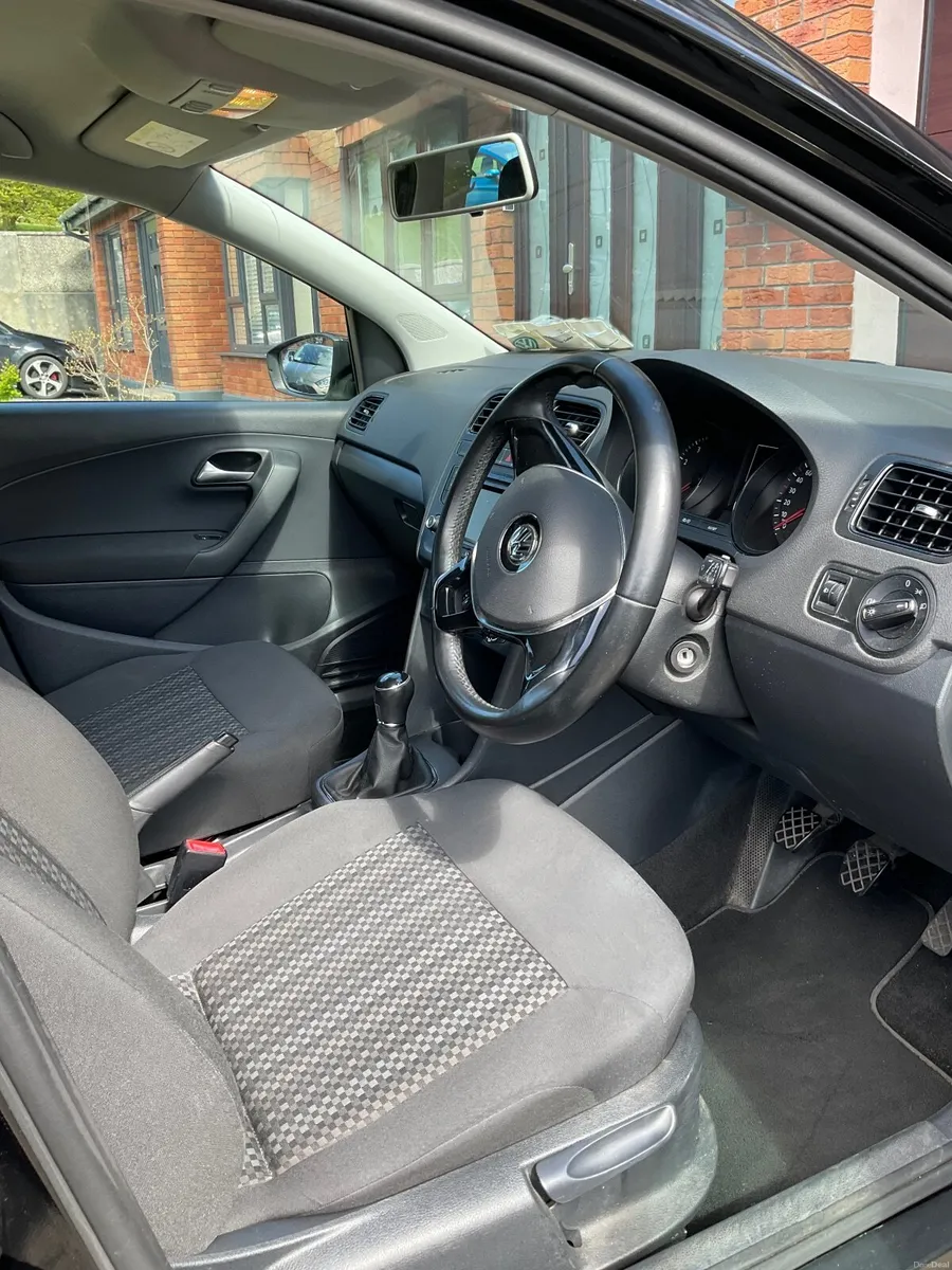 Volkswagen Polo 2015 - Image 3