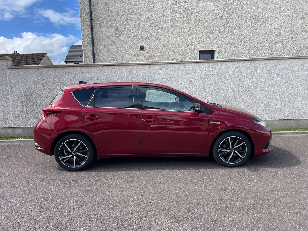 Toyota Auris 2018 Luna Sport - Image 4