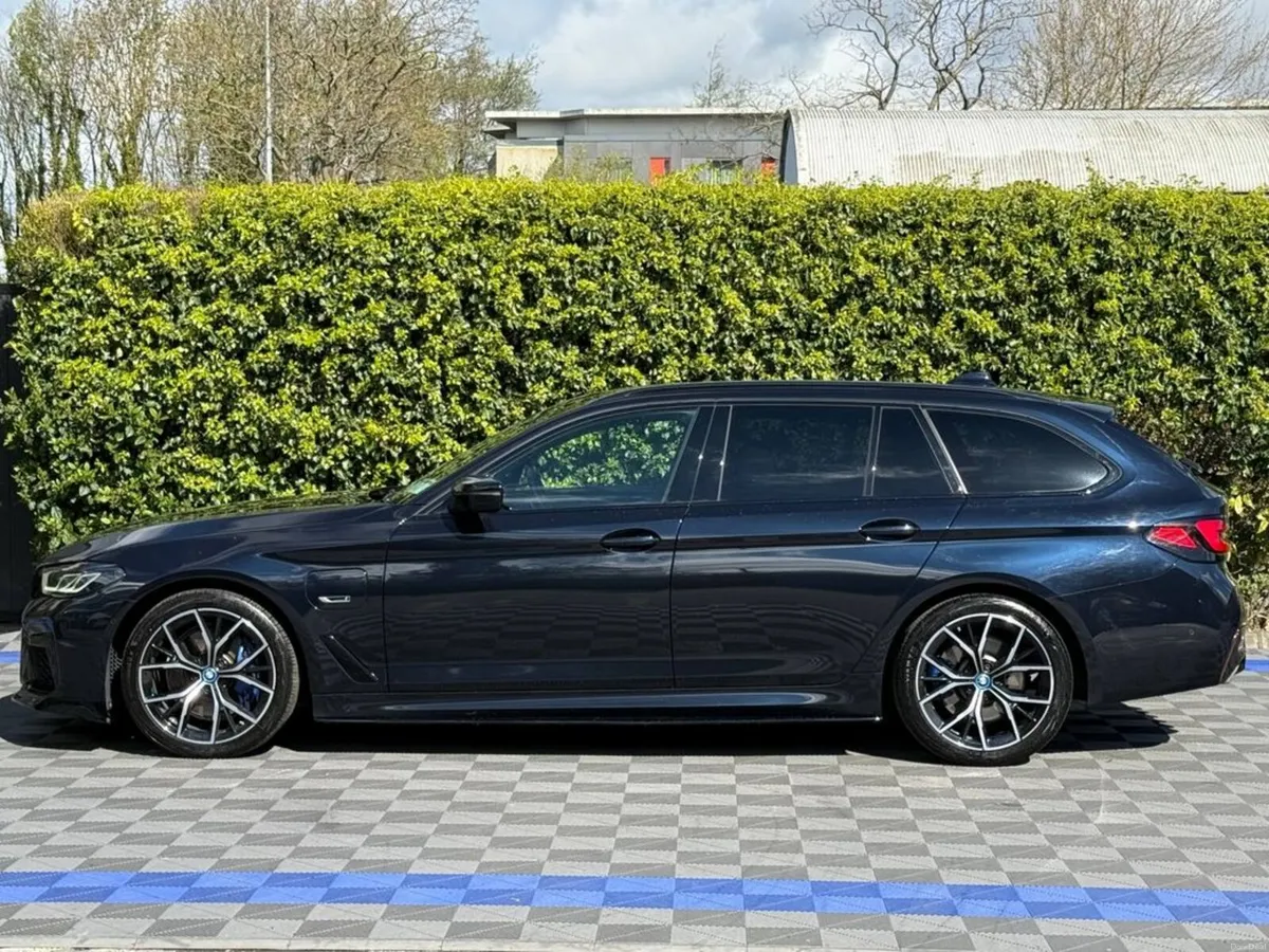BMW 5-Series 530e M-SPORT PRO TOURING 2.0 HYBRID / - Image 3