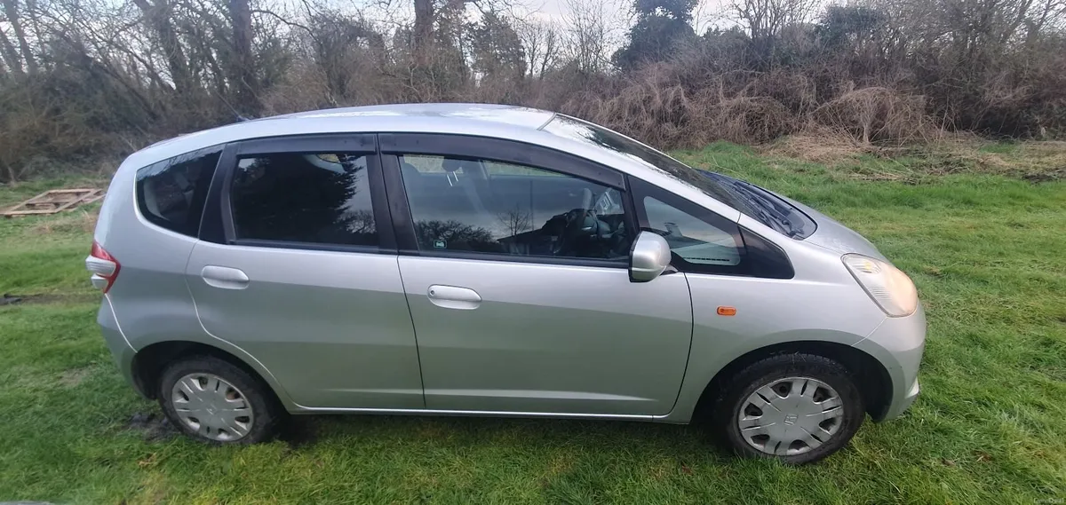 Honda Fit 2010 - Image 4