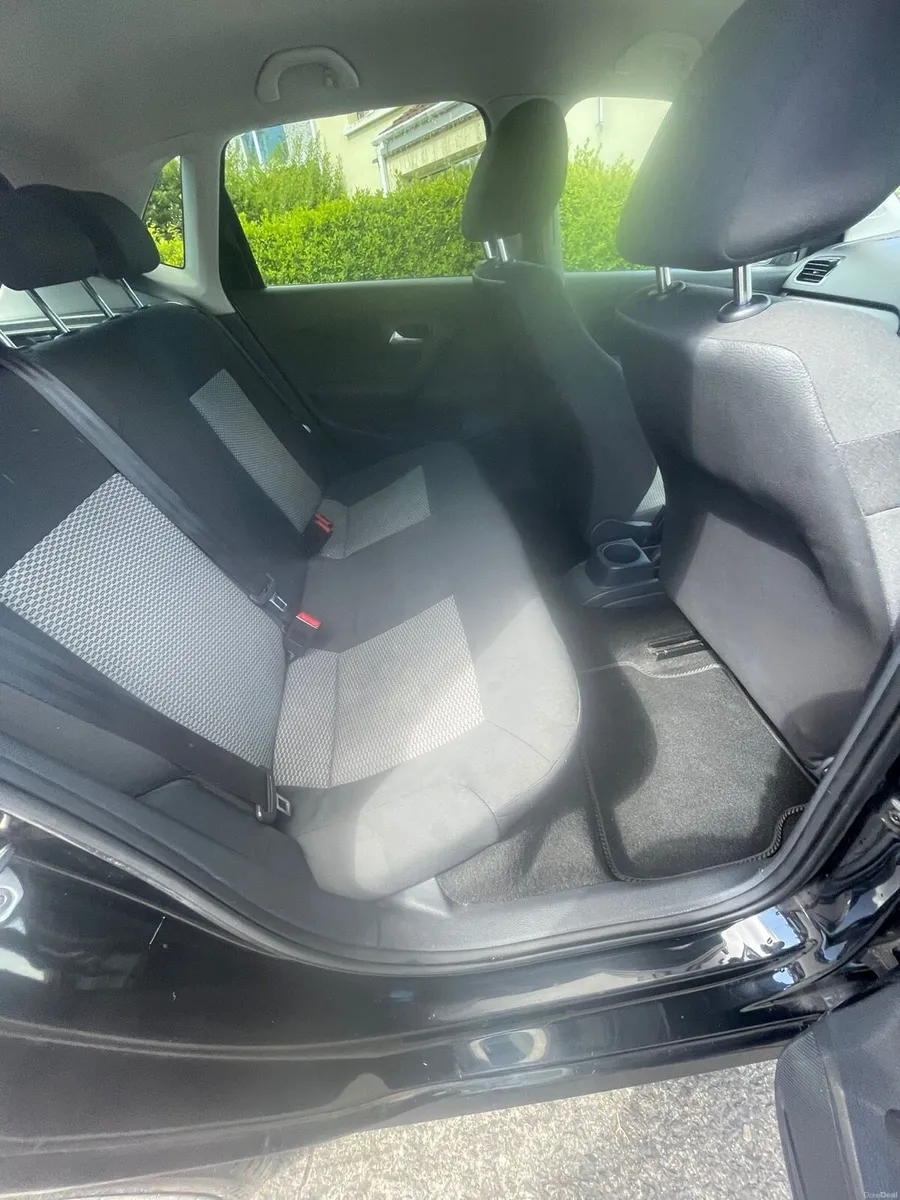 Volkswagen polo - Image 4