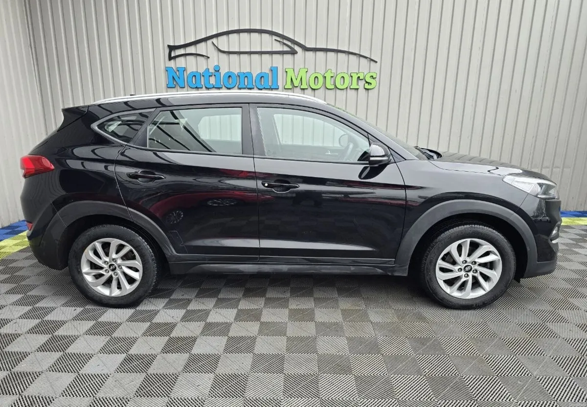 2018 Hyundai Tucson 1.7 D Executive SE - Image 3