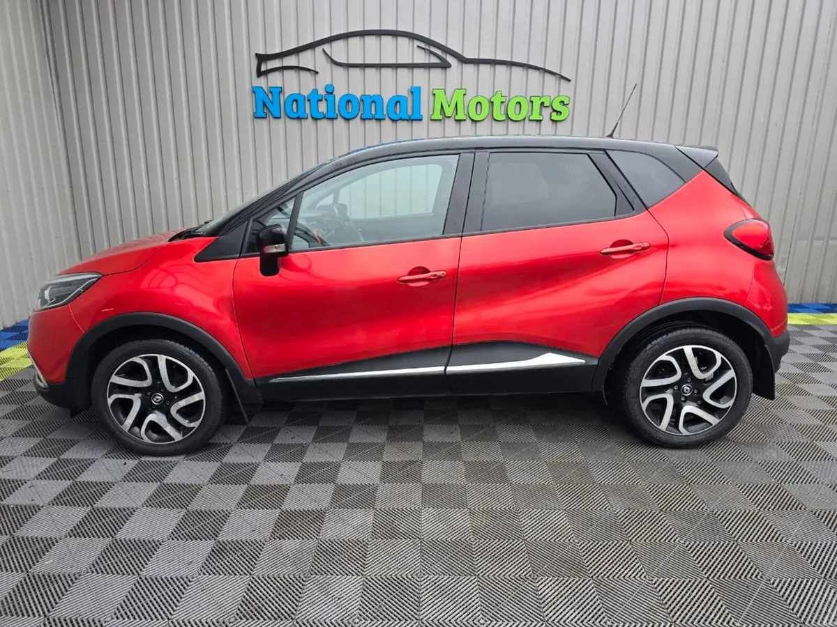 2017 Renault Captur dCi SIGNATURE X NAV - Image 6
