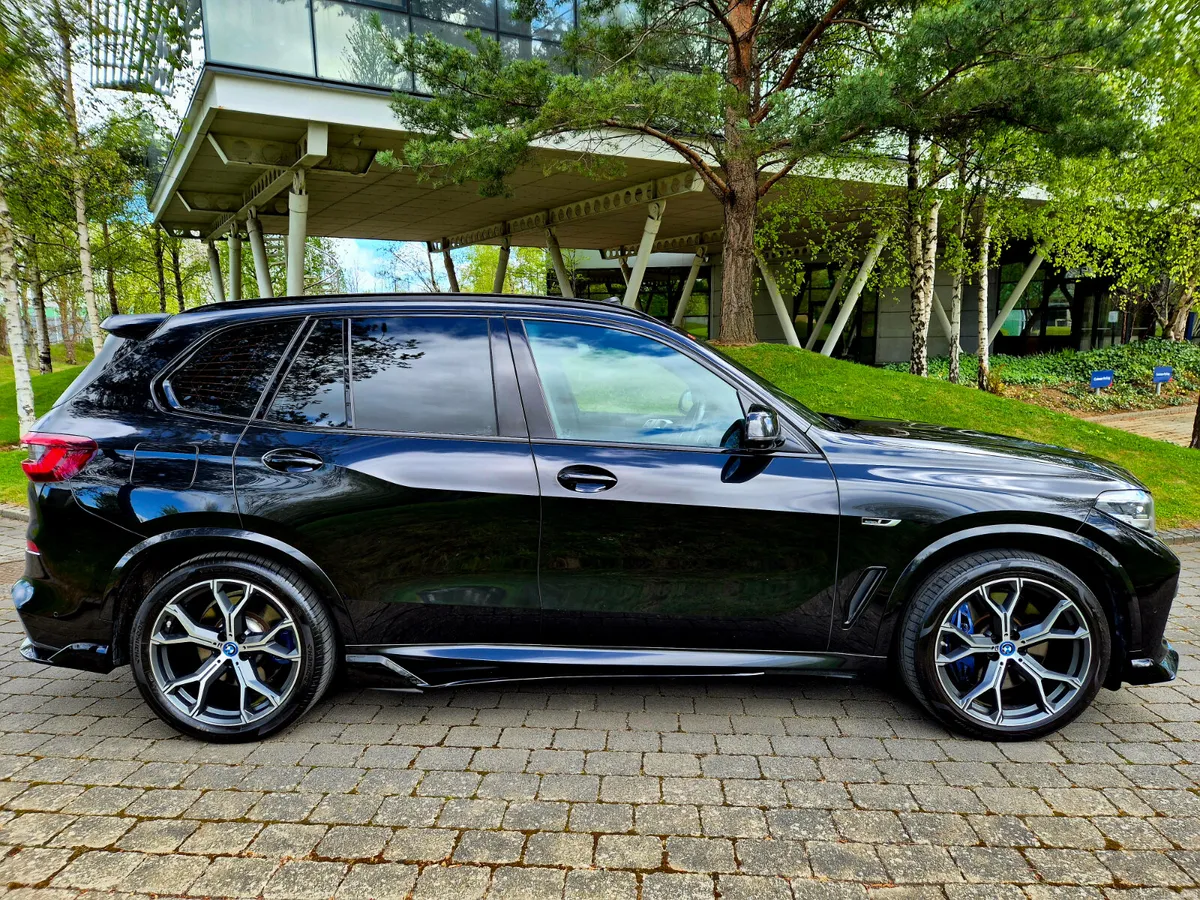 231 BMW X5 45e X Drive M Sport ULTIMATE - Image 2
