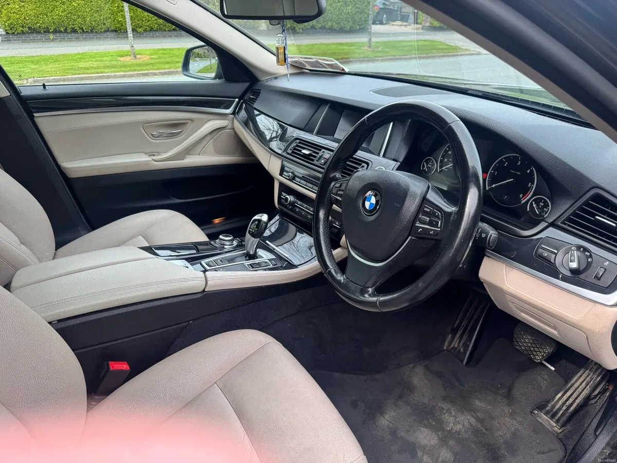 2016 BMW 5 Series - Image 4