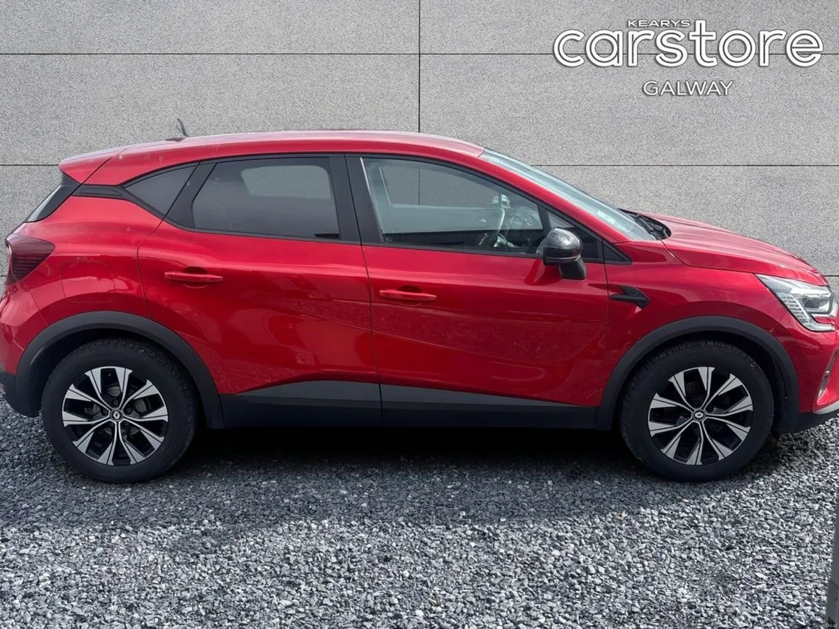 Renault Captur TCe 140 Auto Evolution - Image 2