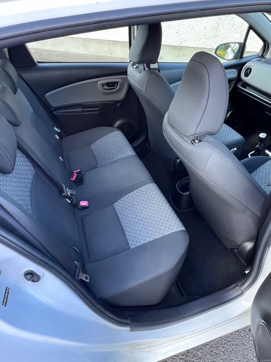 Toyota Yaris 2015 - Image 3