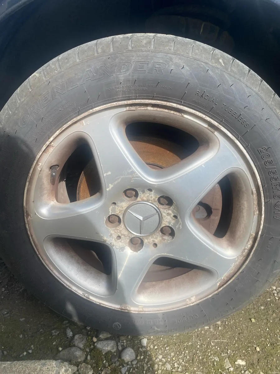 Mercedes Benz C Class saloon 1.8 litre - Image 2