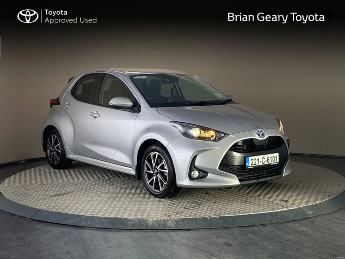 Toyota Yaris HYBRID LUNA SPORT - Image 1