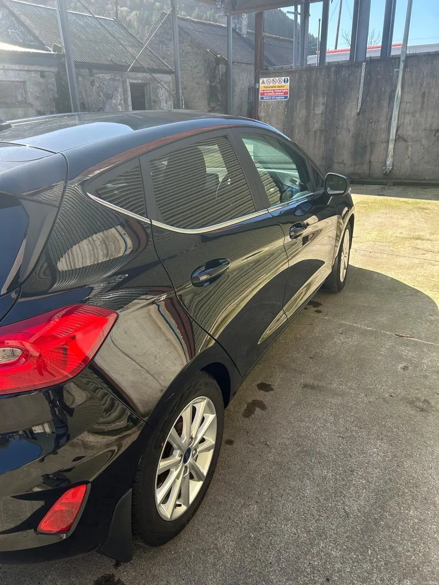 2020 Ford Fiesta - Image 3