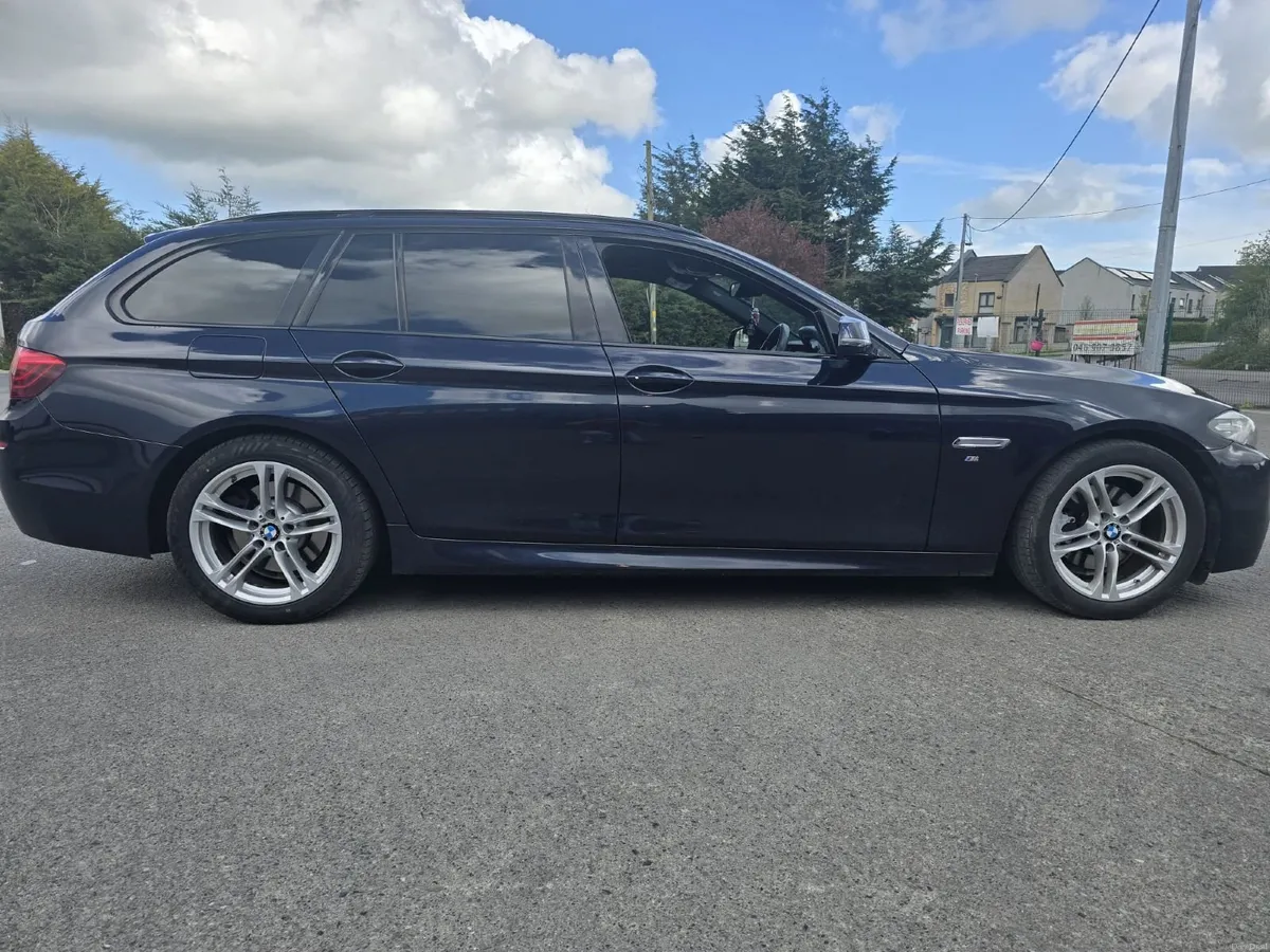BMW 5-Series 2015 - Image 4