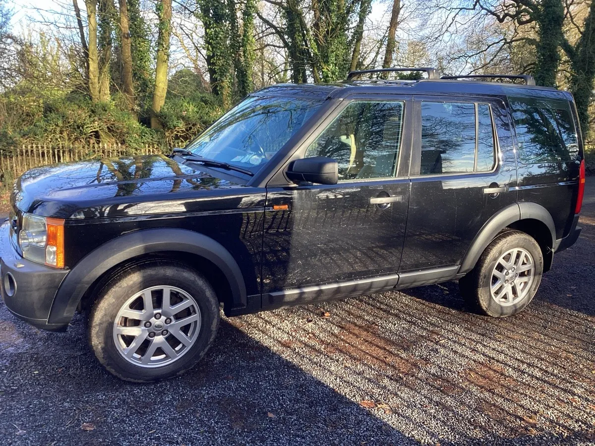 Land Rover Discovery 3 Crew Cab - Image 3