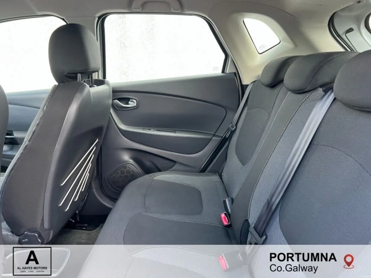 Renault Captur dCi 90 S&S INTENSE - Image 6