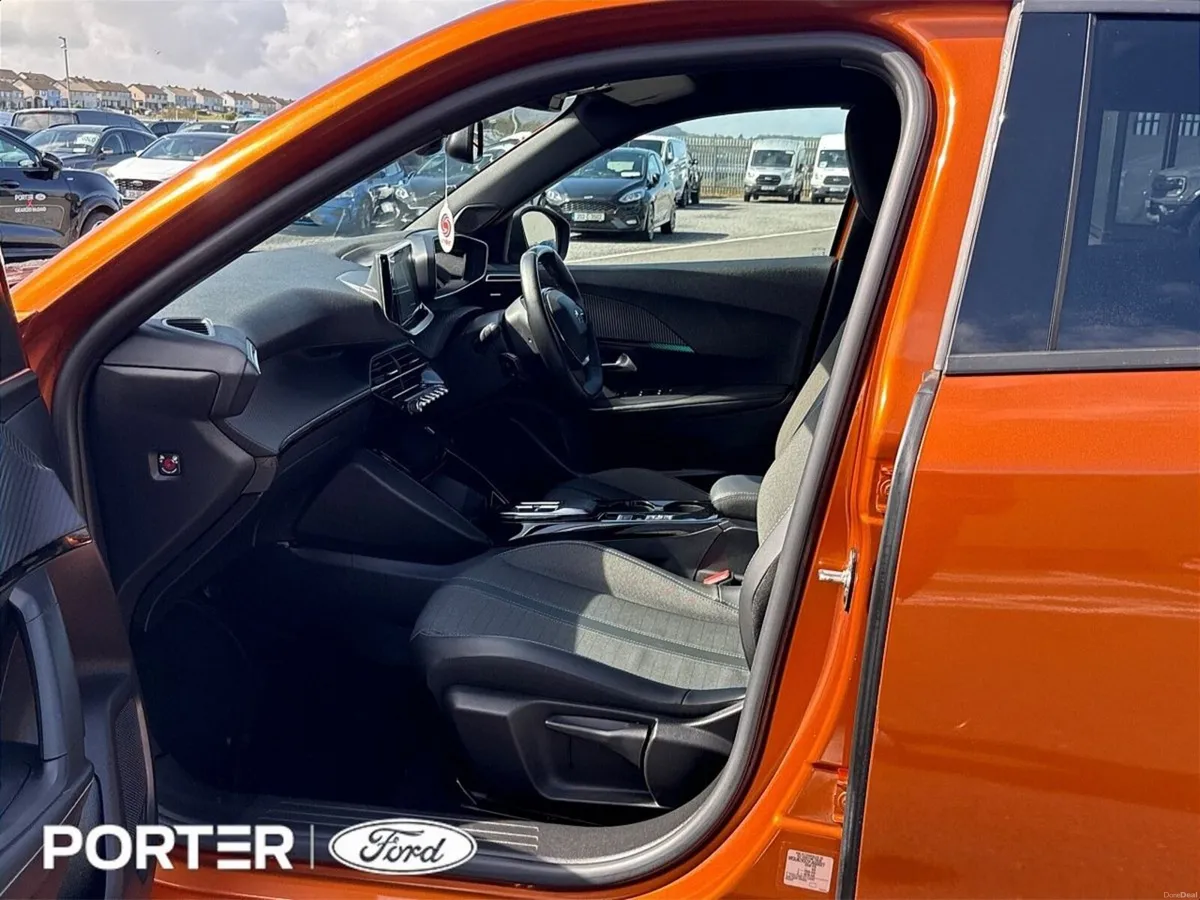 Peugeot 2008 ALLURE Electric 136bhp (50 kWh) - Image 4