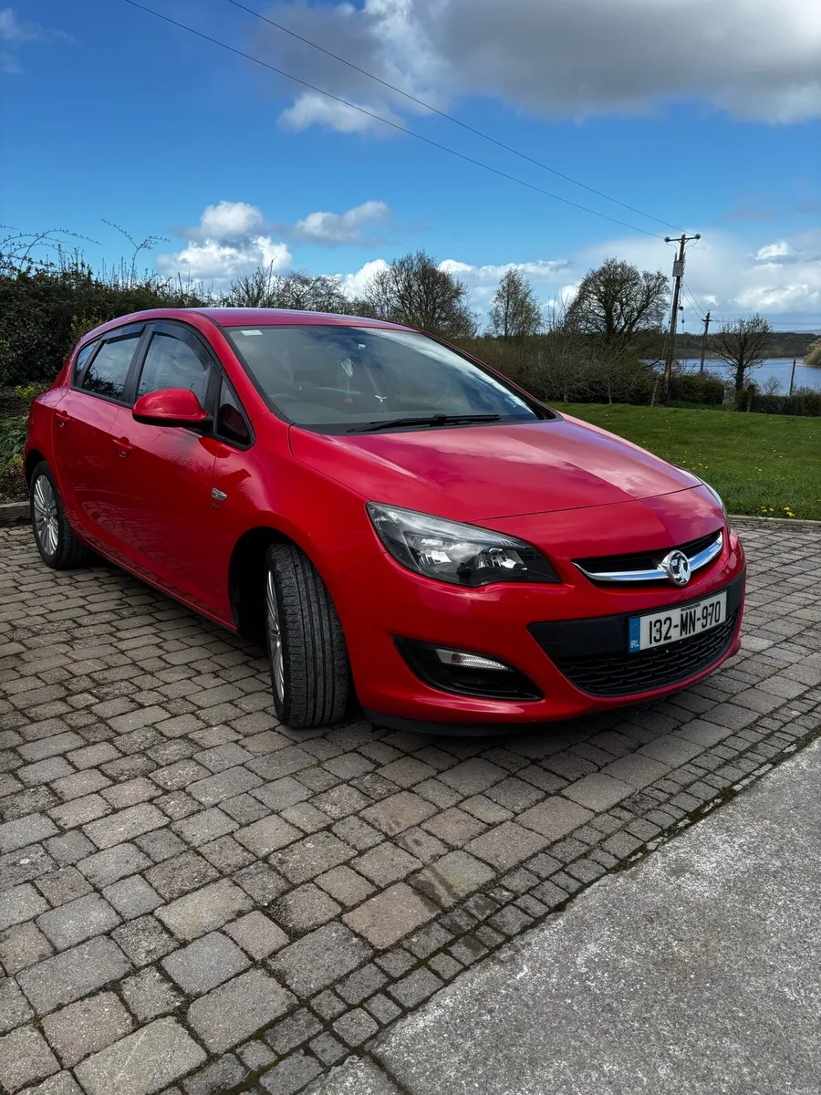 Vauxhall Astra / NCT 2027 - Image 1