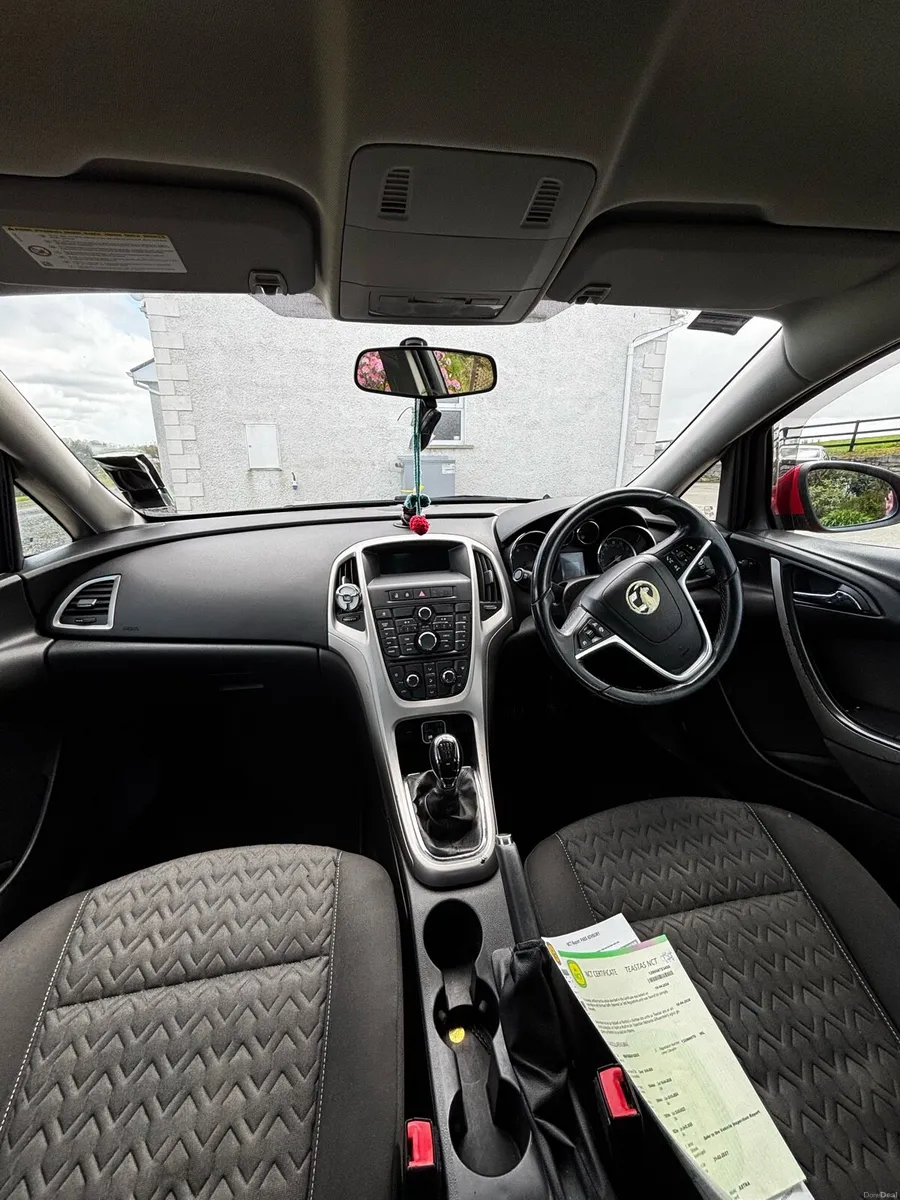 Vauxhall Astra / NCT 2027 - Image 4