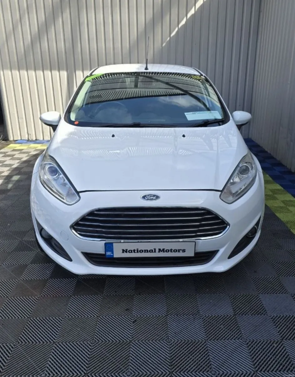 2015 Ford Fiesta TITANIUM 1.0 Petrol - Image 4