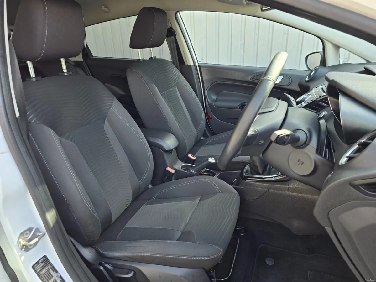 2015 Ford Fiesta TITANIUM 1.0 Petrol - Image 6