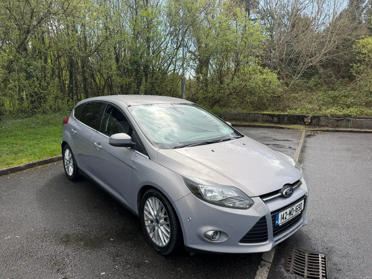 142 Ford Focus New Nct 4/27 - Image 1