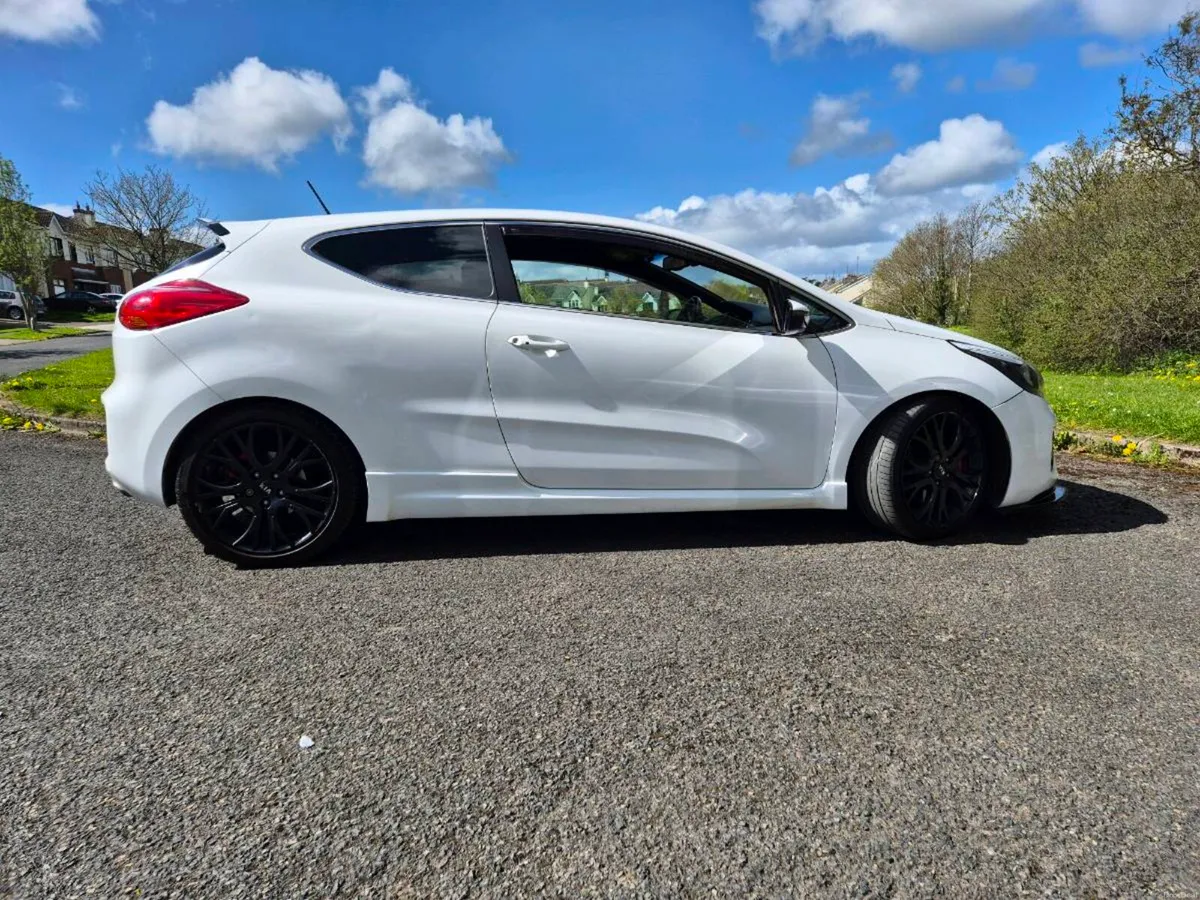 Kia Pro Ceed GT - Image 4