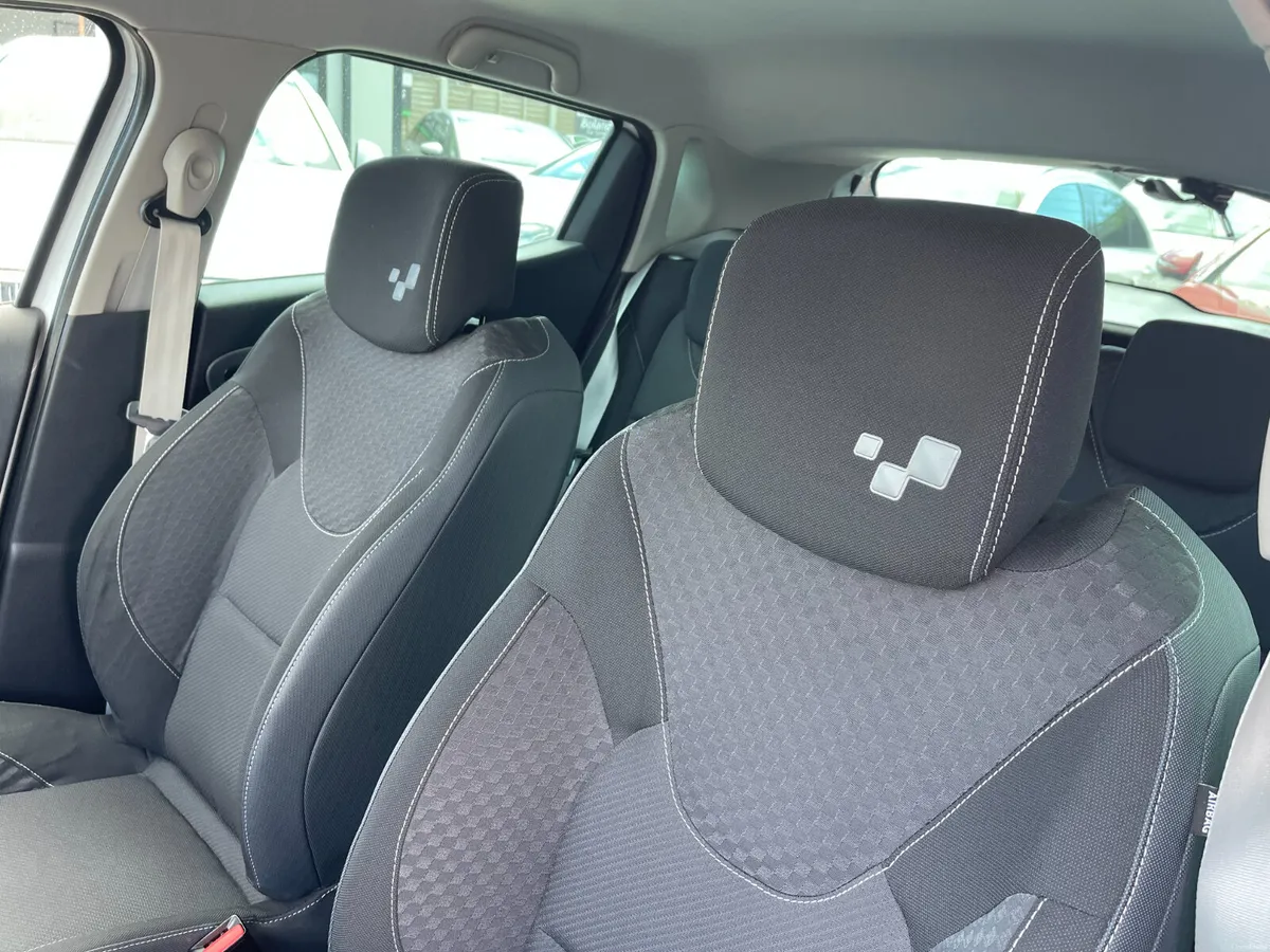 2017 Renault Clio 1.2 GT Sport Automatic 5dr Model - Image 6