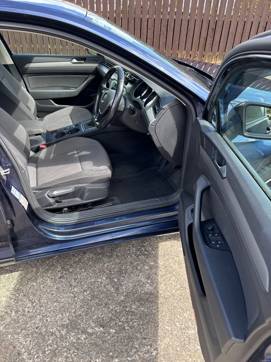 Volkswagen Passat 2016 - Image 4
