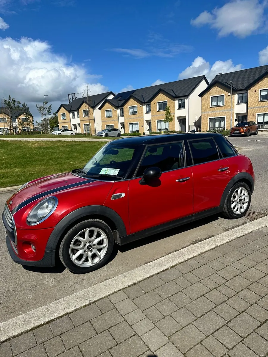 Mini Cooper 1.5 5DR - Image 1