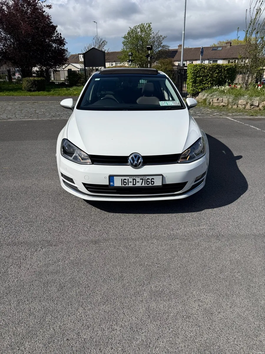 VW GOLF HIGHLINE 1.6TDI 110HP SUNROOF EXTRAS - Image 3