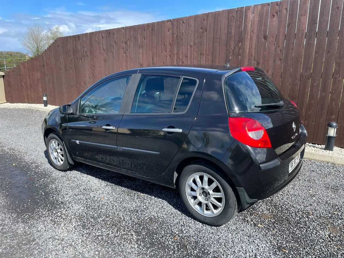 2009 1.2 Renault clio €2600 - Image 3