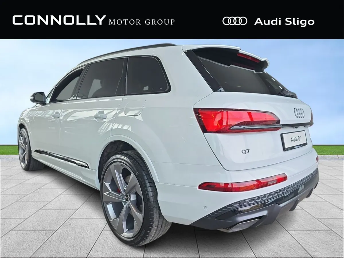 Audi Q7 Competition TFSI e quattro 490bhp Auto Hug - Image 4