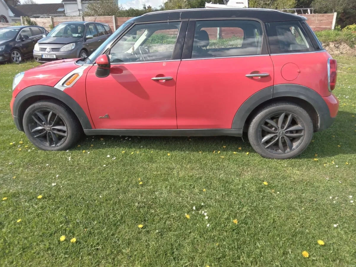 Mini Cooper 2011 - Image 1