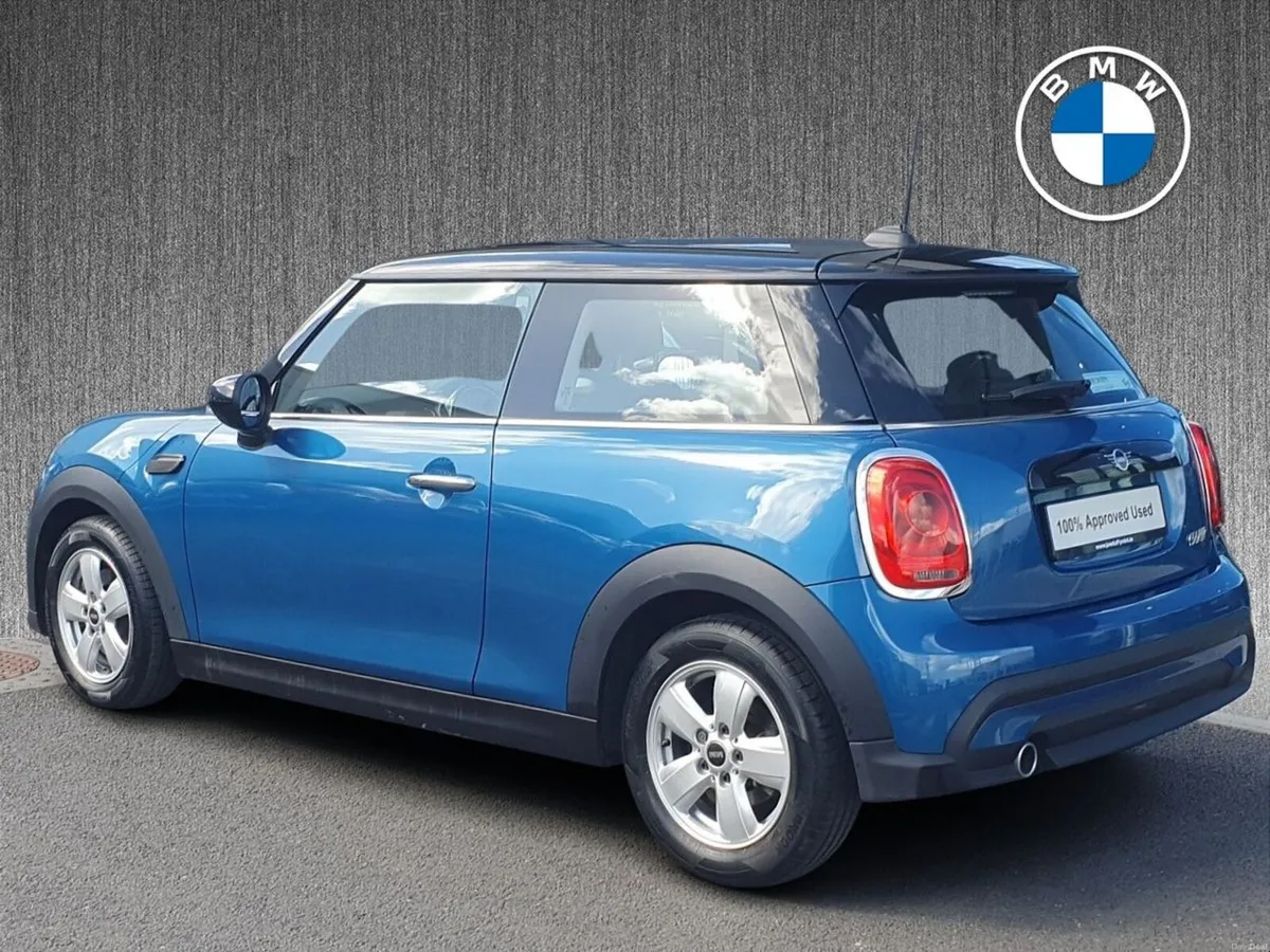 Mini Cooper 3-Door Cooper Classic - Image 3