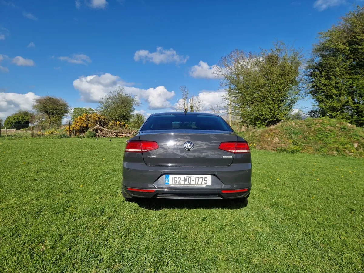 VW Passat 2016 - Image 2
