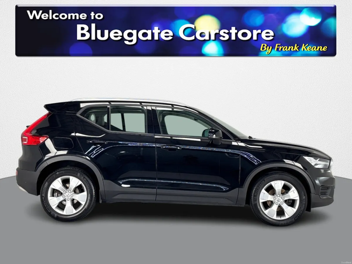 Volvo XC40 T3 MOMENTUM**CREAM LEATHER INTERIOR**HA - Image 3