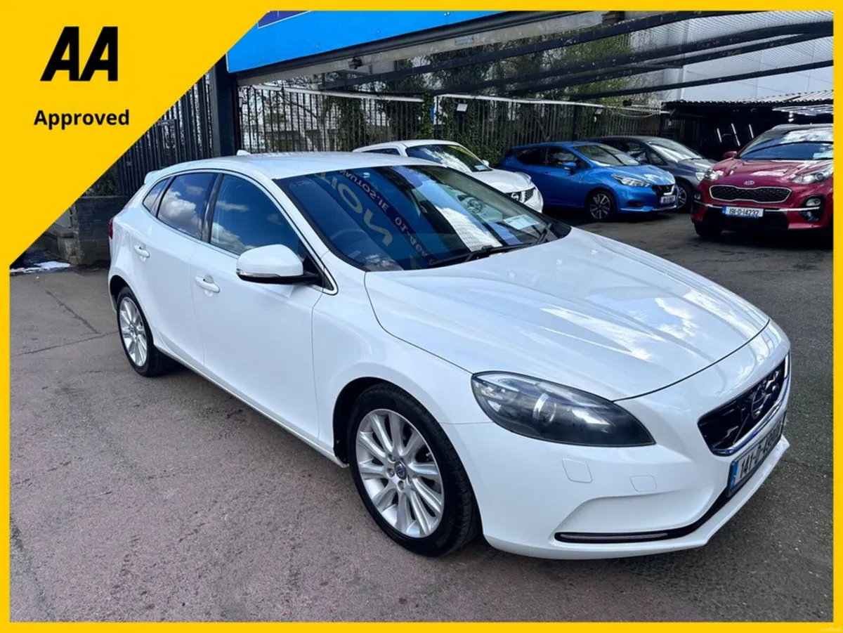 Volvo V40 1.6 PETROL, AUTOMATIC, NATIONWIDE WARRAN - Image 1