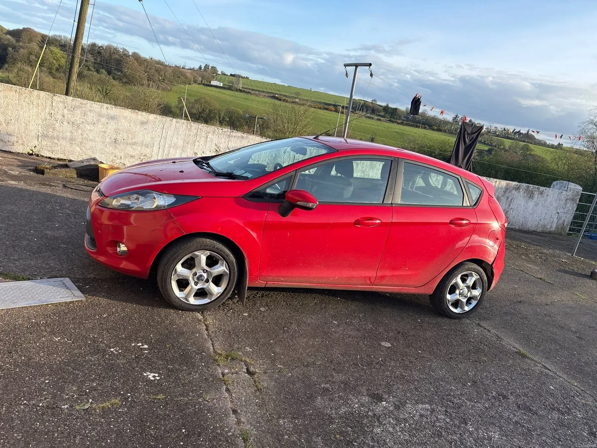 Ford fiesta - Image 2