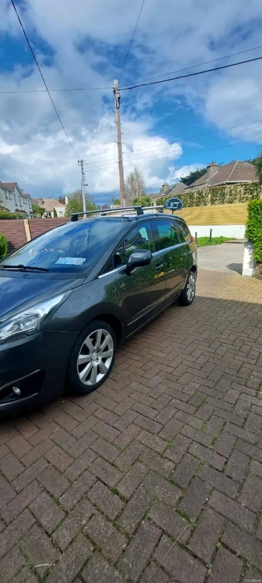 Peugeot 5008 - Image 2