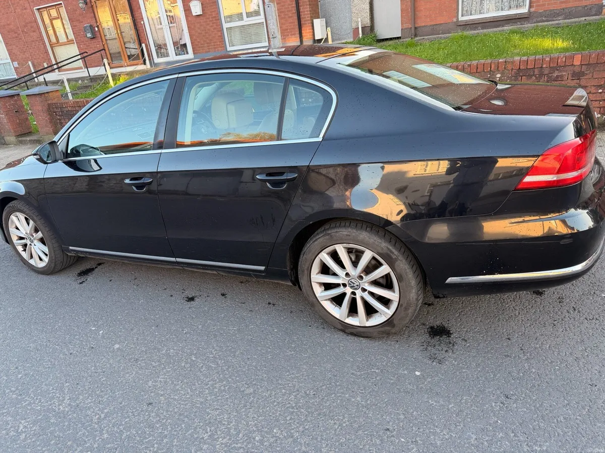 2011 Passat - Image 3