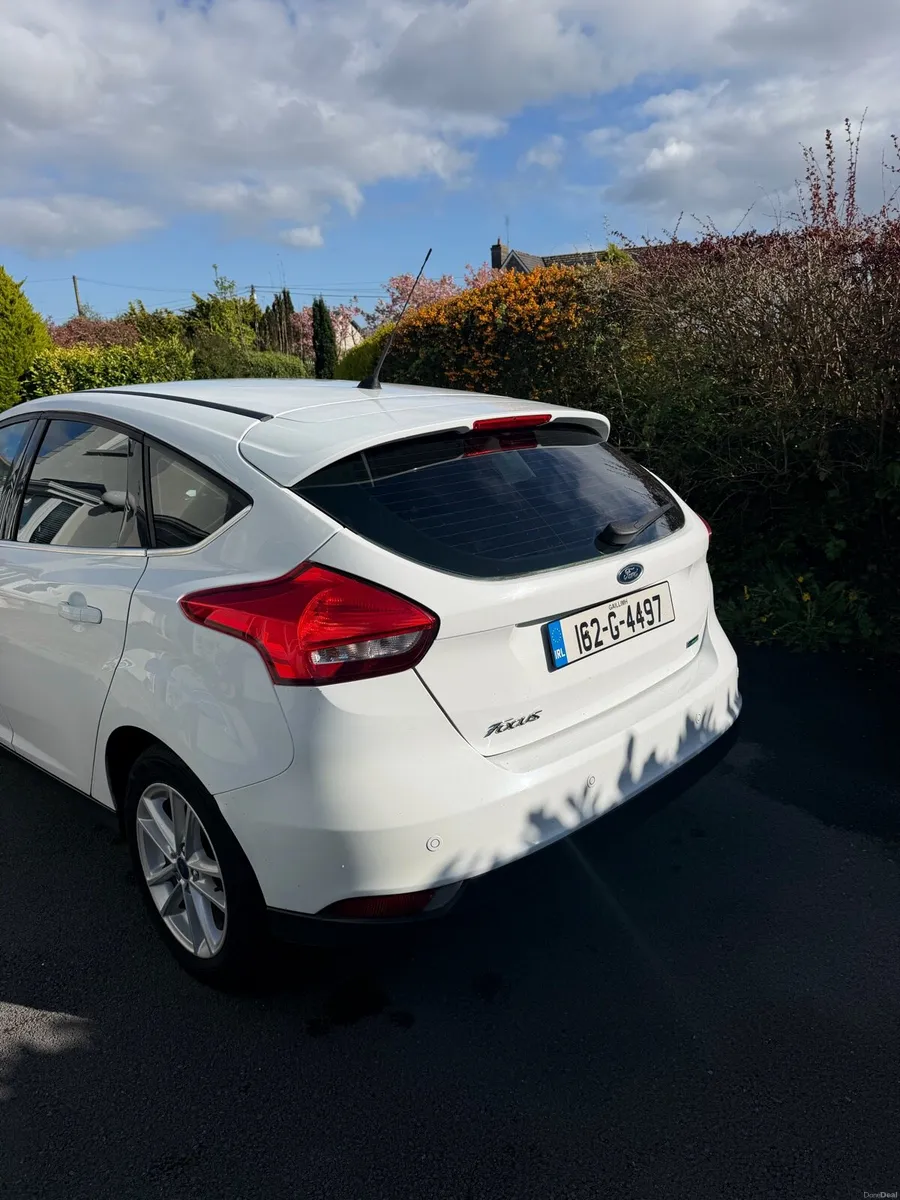 Ford Focus 1.0L Zetec Ecoboost - Image 4