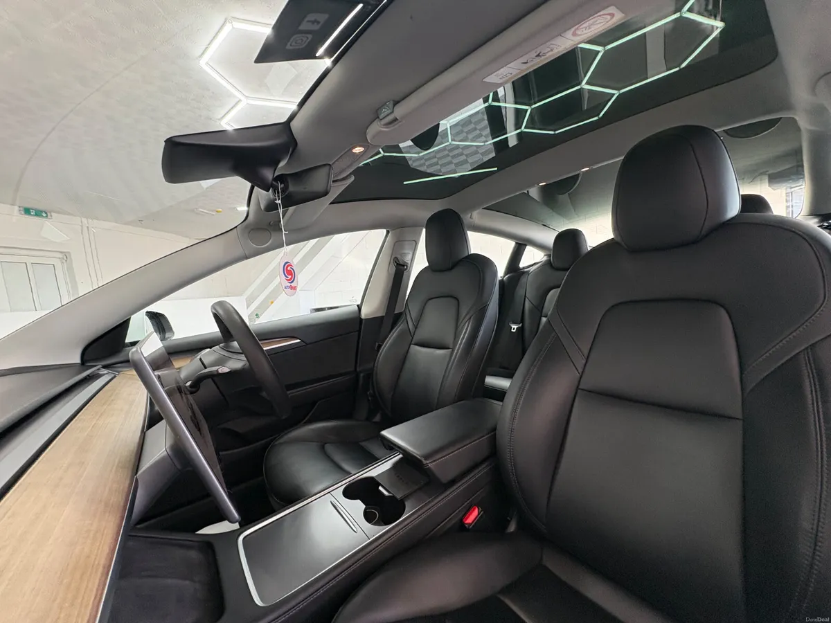 Tesla Model 3 Long range Dual motor AWD 2022 - Image 3