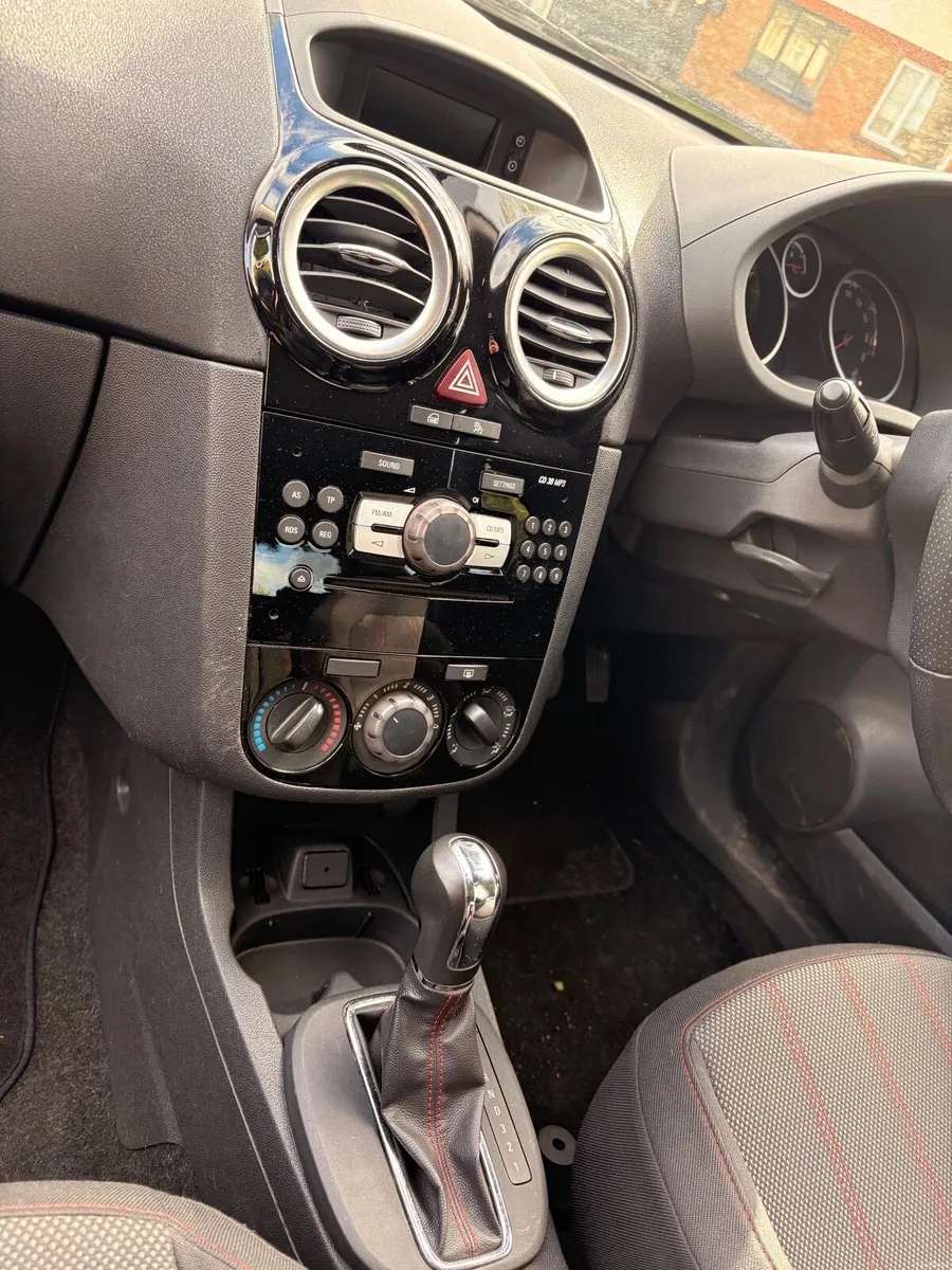 Opel Corsa 2012 - Image 4