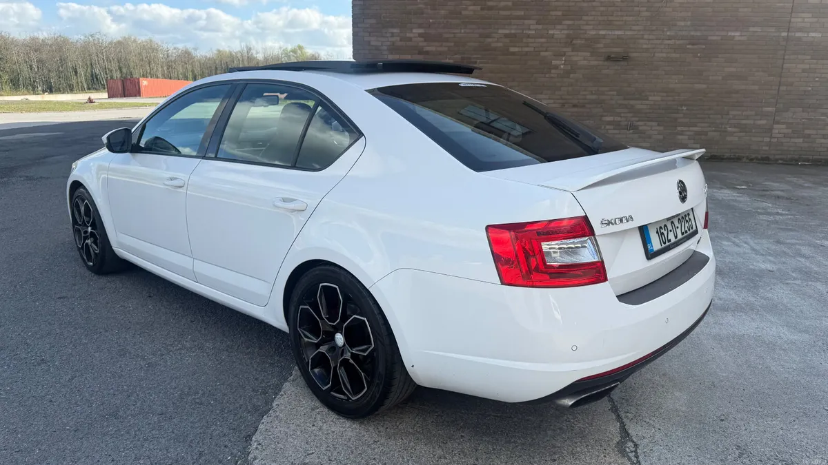 2016 SKODA OCTAVIA  2.0 V.R.S AUTOMATIC - Image 4