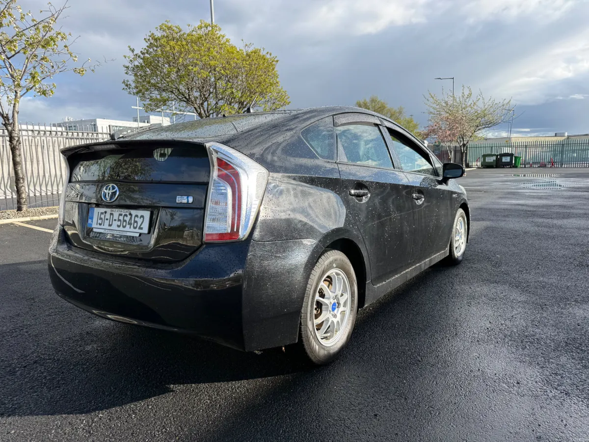 Toyota Prius 2015 - Image 6