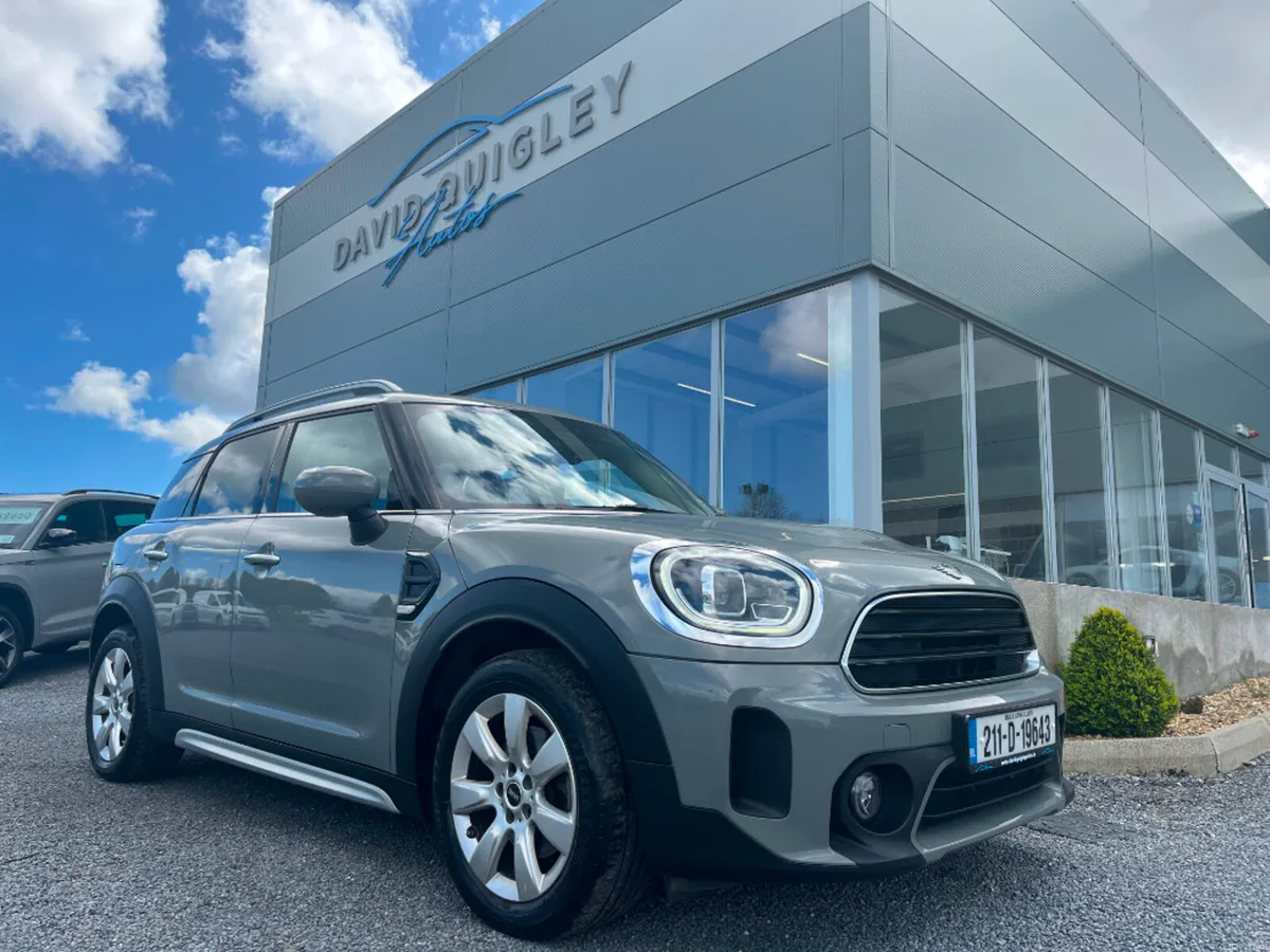 Mini Countryman Countryman 2.0D COOPER 5DR*QUALITY - Image 1