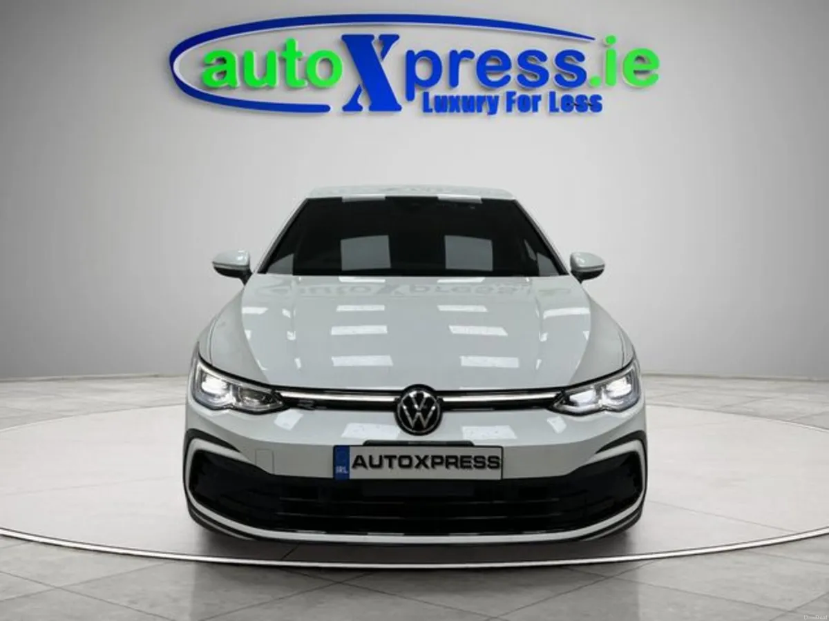 Volkswagen Golf ETSI R-Line Platinum Edition, Auto - Image 3