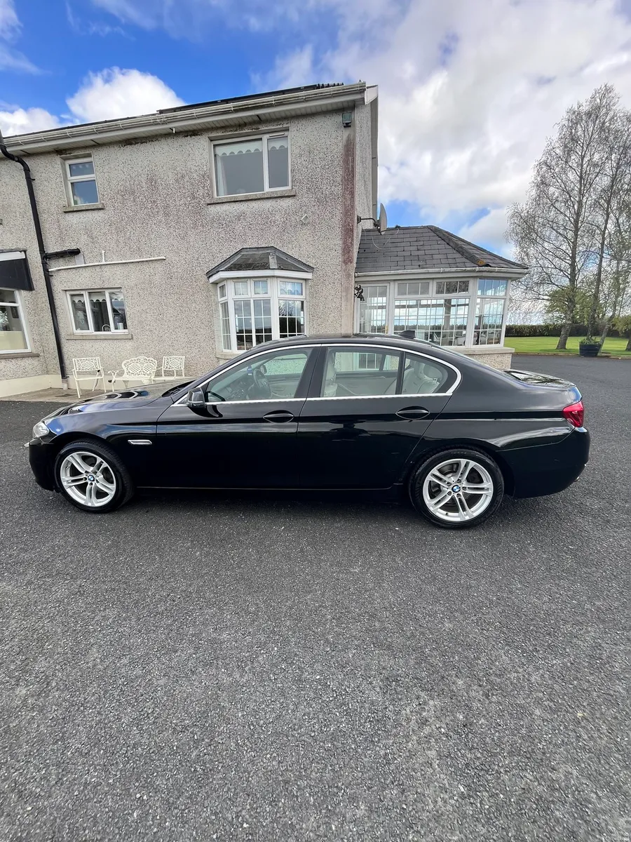 161 BMW 5 Series - Image 4