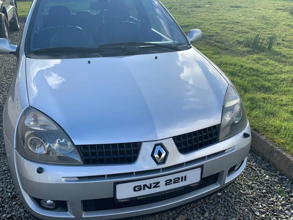 Renault Clio 184 Sport 2005 - Image 1