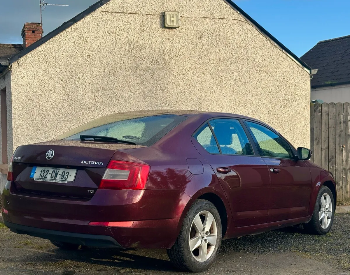 2013 Skoda Octavia 1.6diesel new Model - Image 2